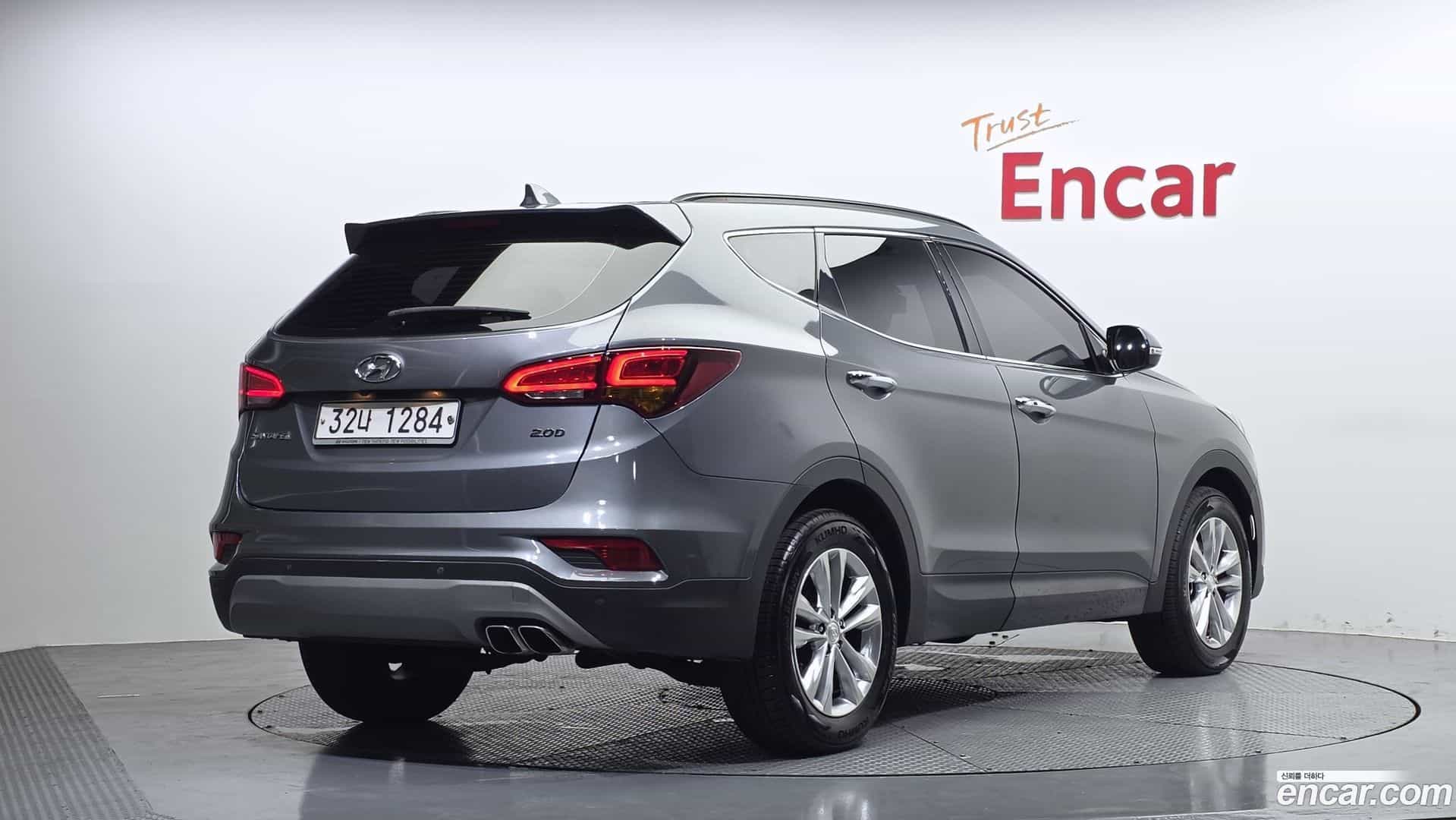 Santafe Hyundai 2018.1-OUTER-002