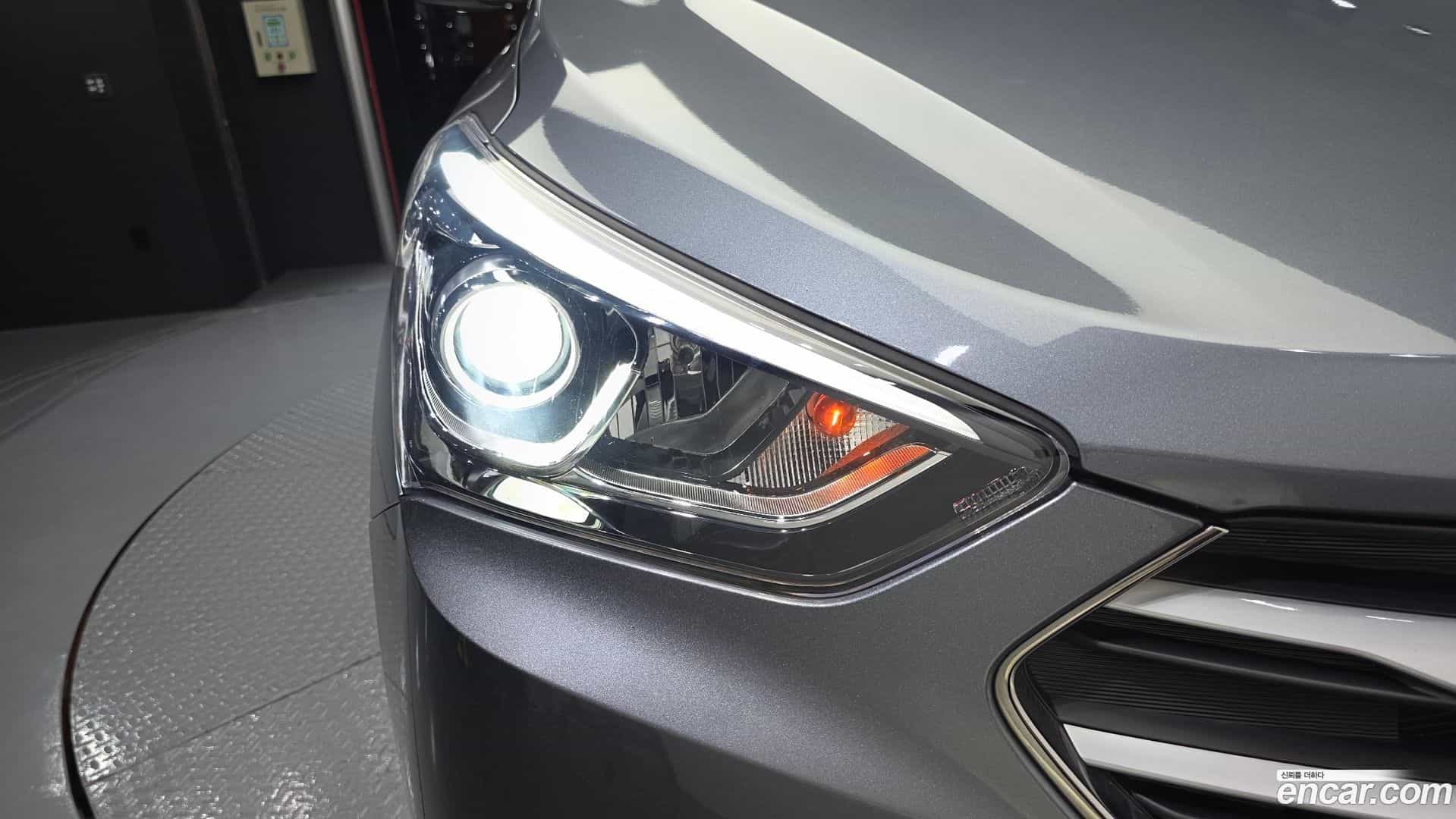 Santafe Hyundai 2018.1-OUTER-032