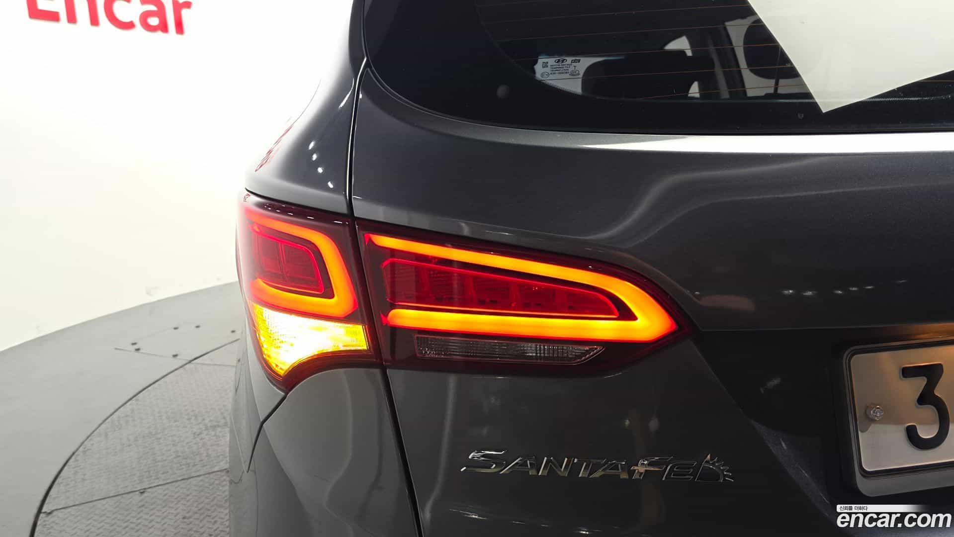 Santafe Hyundai 2018.1-OUTER-033