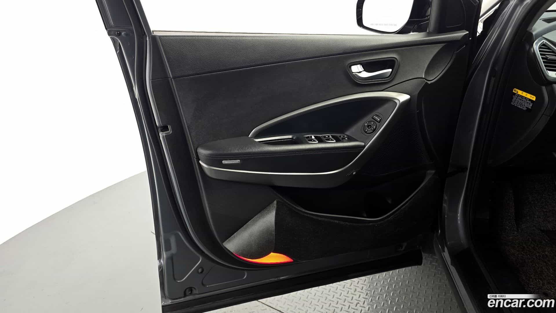 Santafe Hyundai 2018.1-INNER-034
