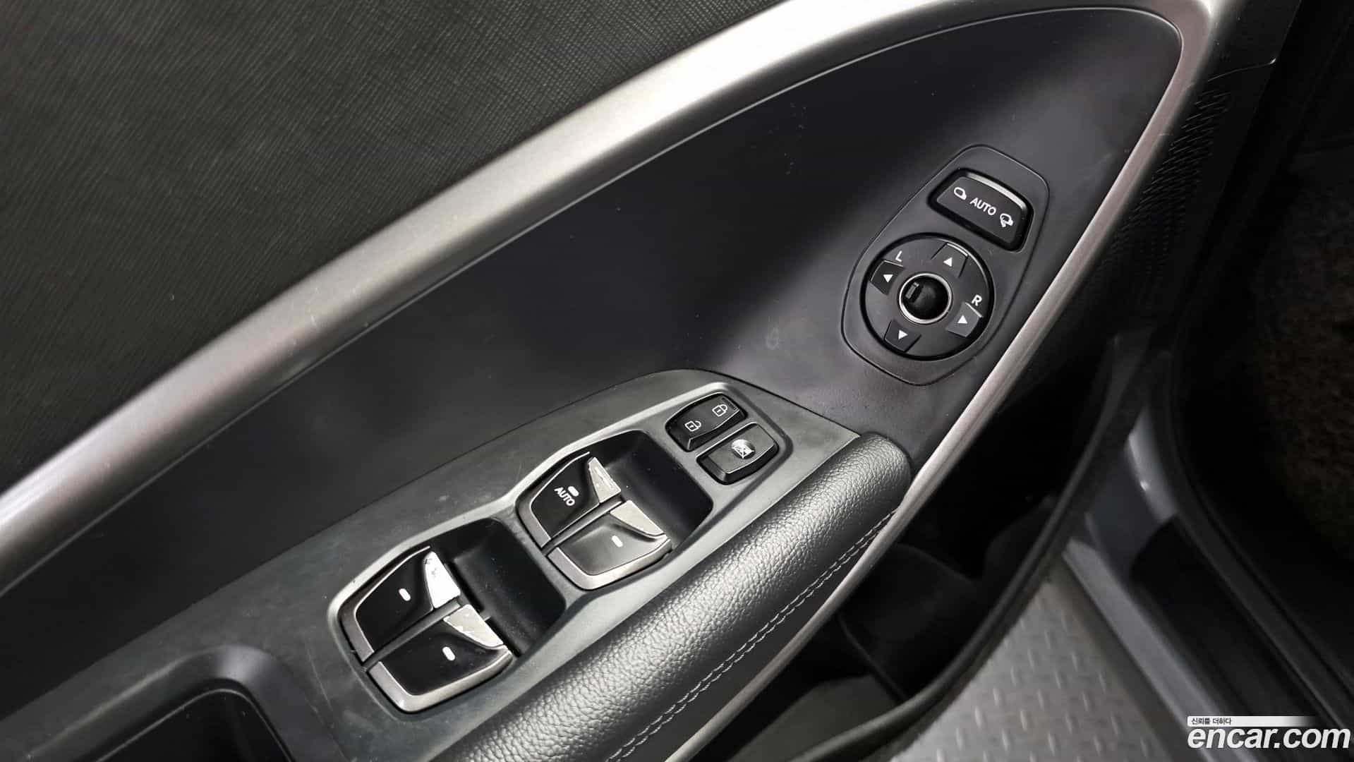Santafe Hyundai 2018.1-OPTION-043
