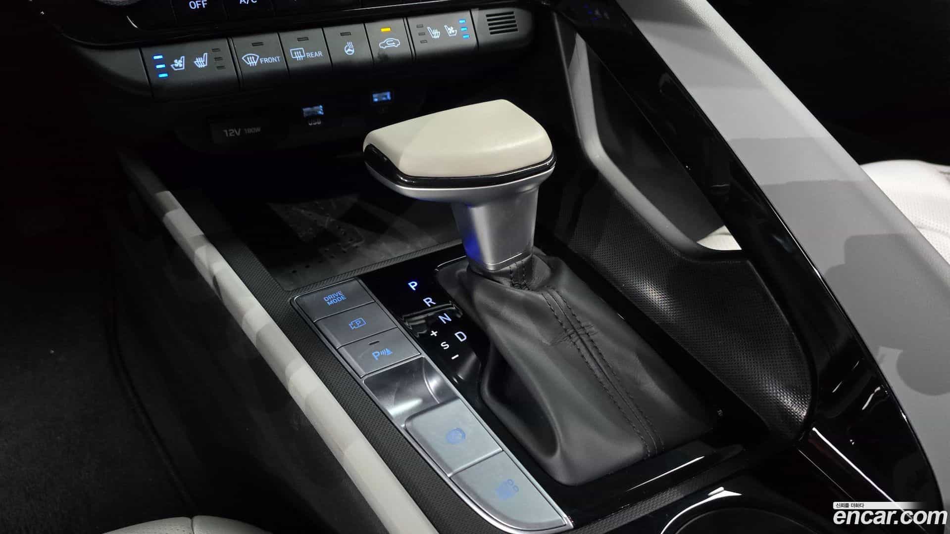 AVANTE Hyundai 2020.4-INNER-009