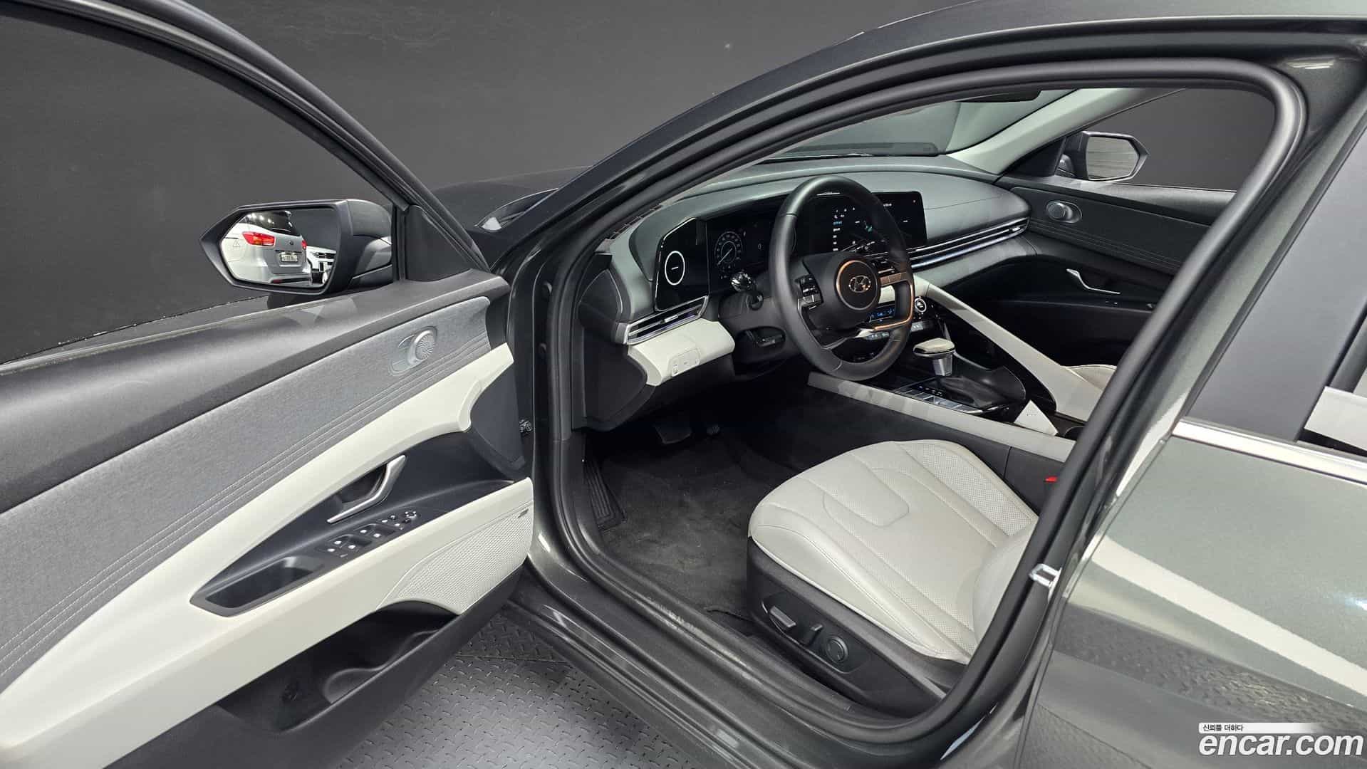 AVANTE Hyundai 2020.4-OPTION-015