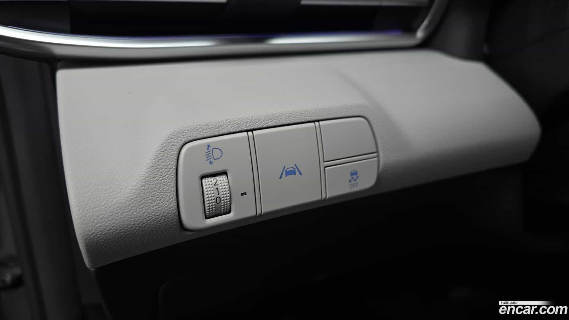 AVANTE Hyundai 2020.4-OPTION-018