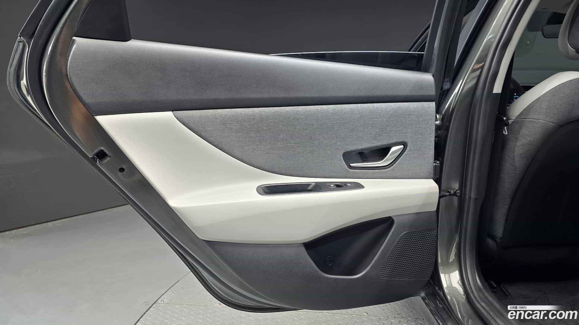 AVANTE Hyundai 2020.4-INNER-035
