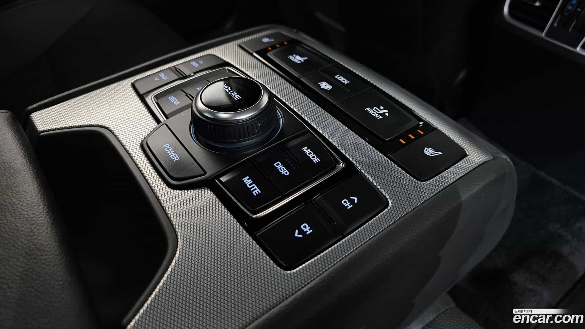 G80 Genesis 2018.3-OPTION-045