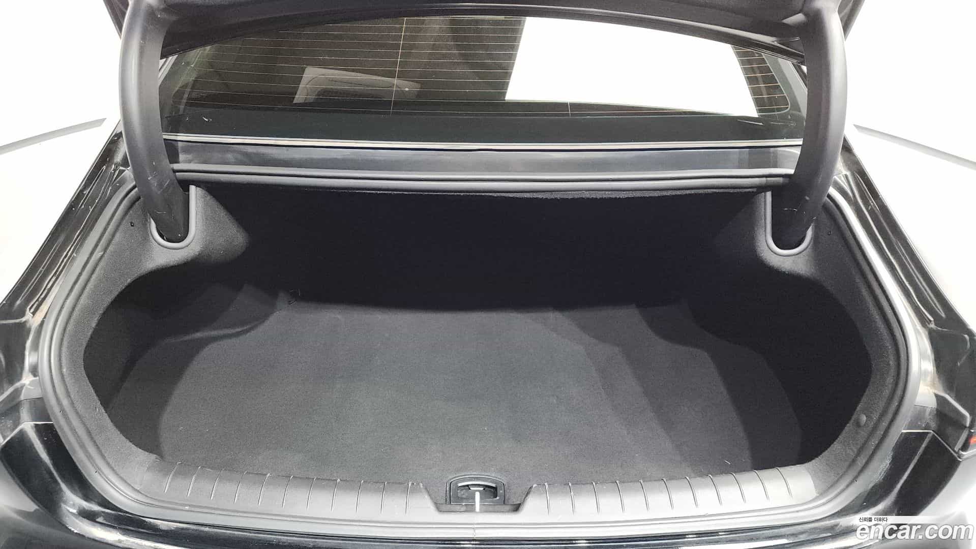 Grandeur Hyundai 2023.0-OPTION-021