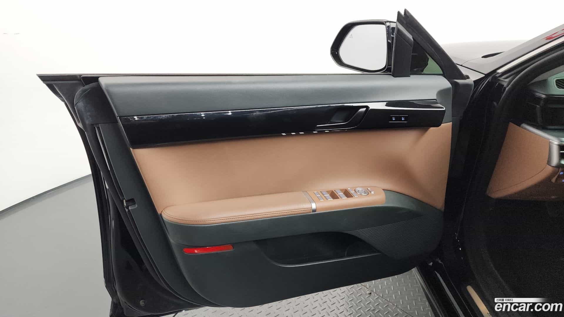 Grandeur Hyundai 2023.0-INNER-034