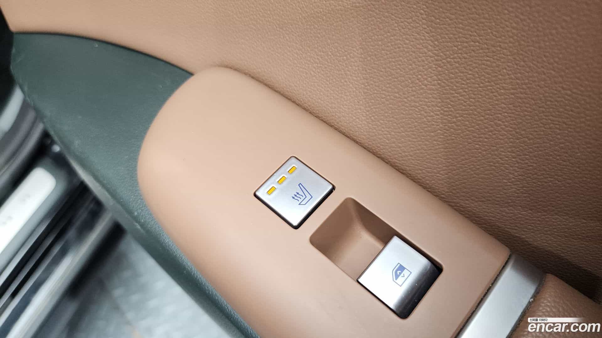 Grandeur Hyundai 2023.0-OPTION-040