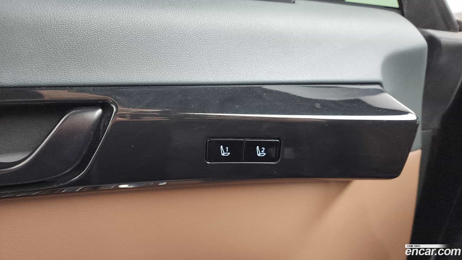 Grandeur Hyundai 2023.0-OPTION-042