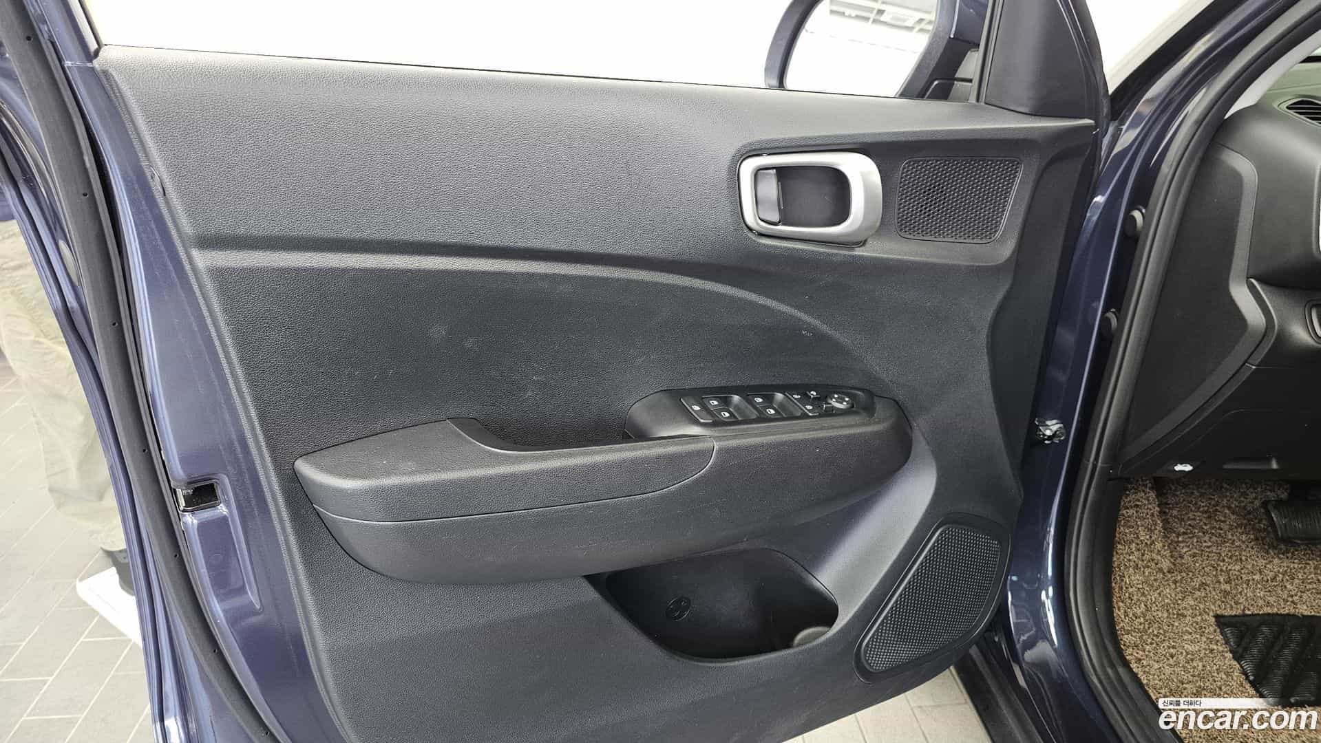 Venue Hyundai 2022.4-INNER-034