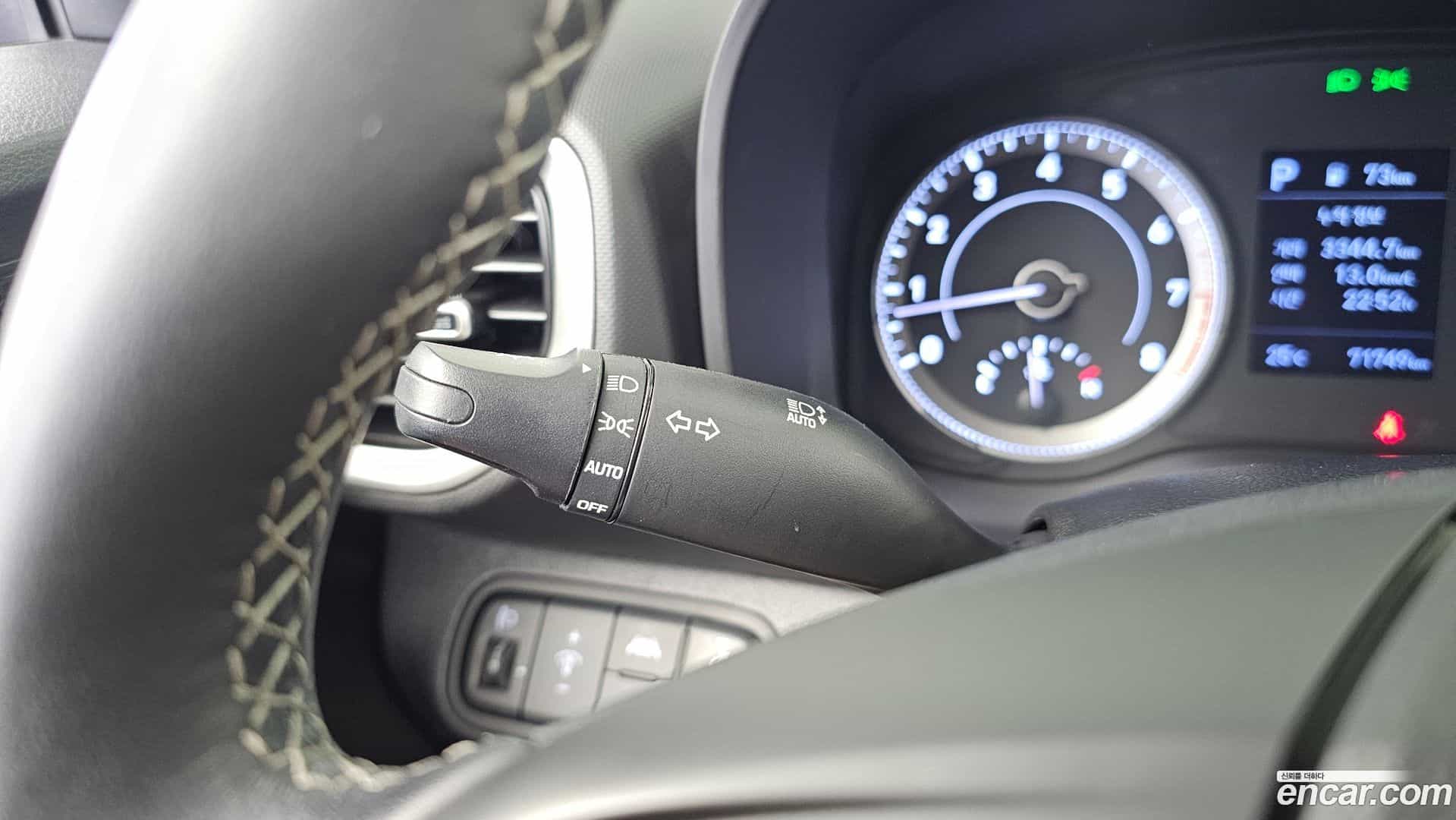 Venue Hyundai 2022.4-OPTION-040