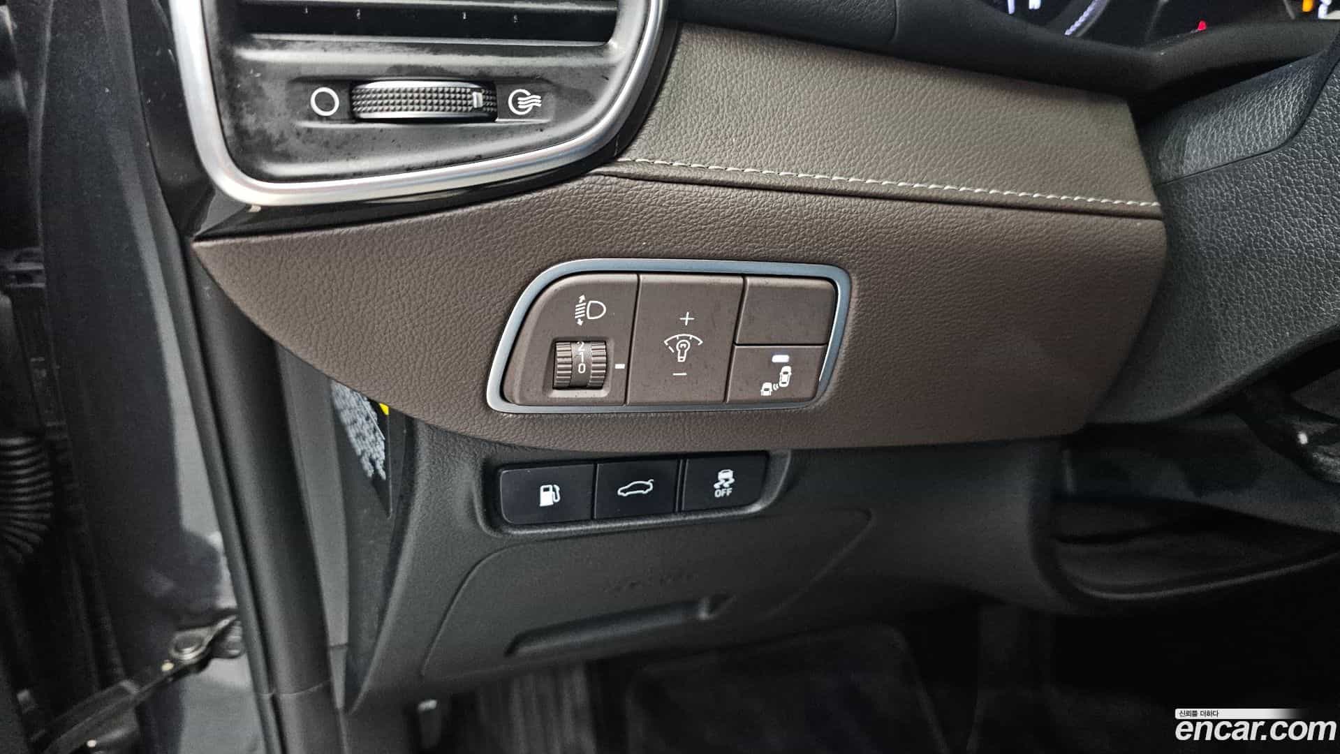 Grandeur Hyundai 2019.1-OPTION-020