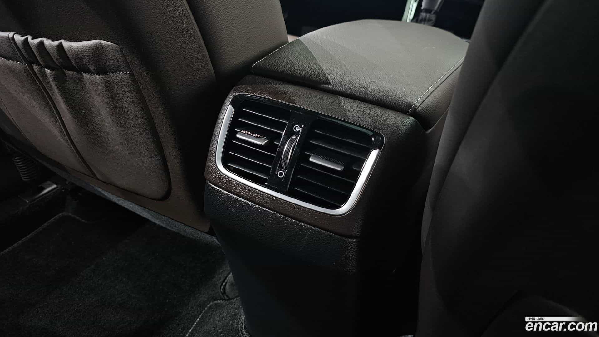 Grandeur Hyundai 2019.1-OPTION-042