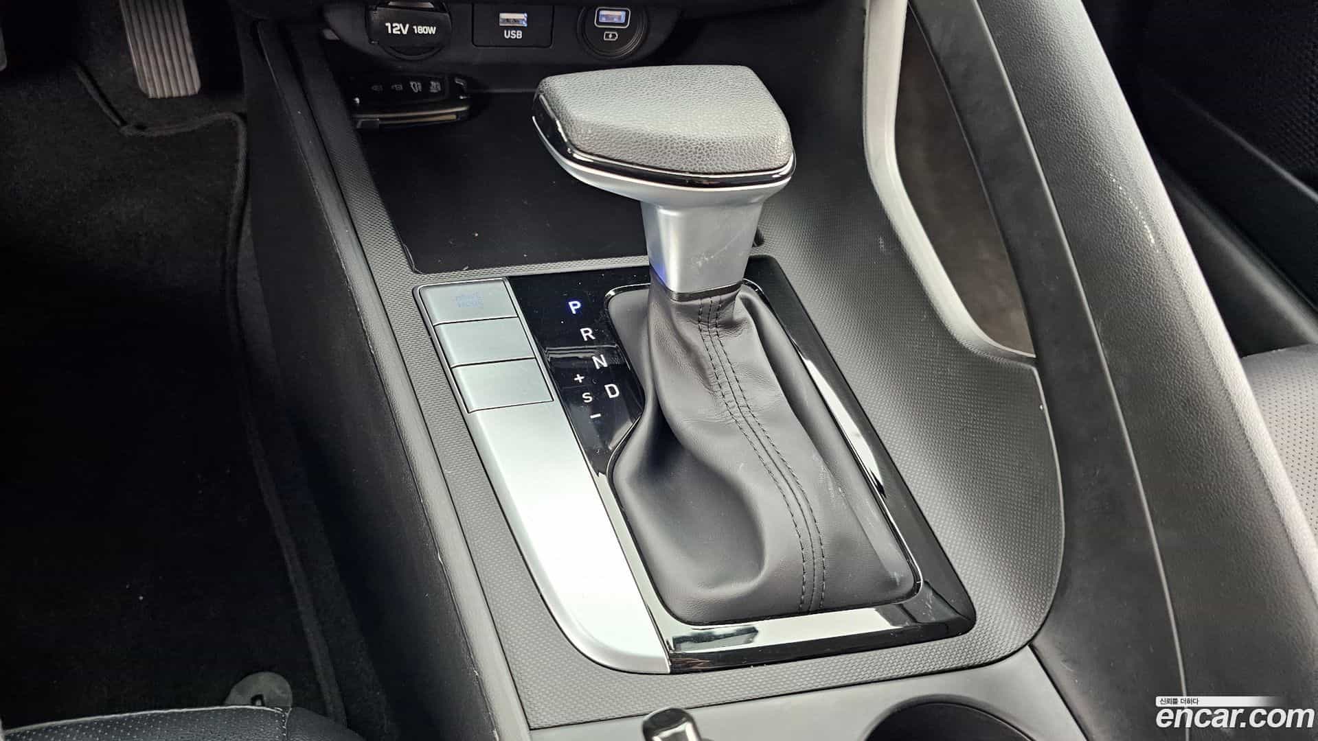 AVANTE Hyundai 2021.0-INNER-009