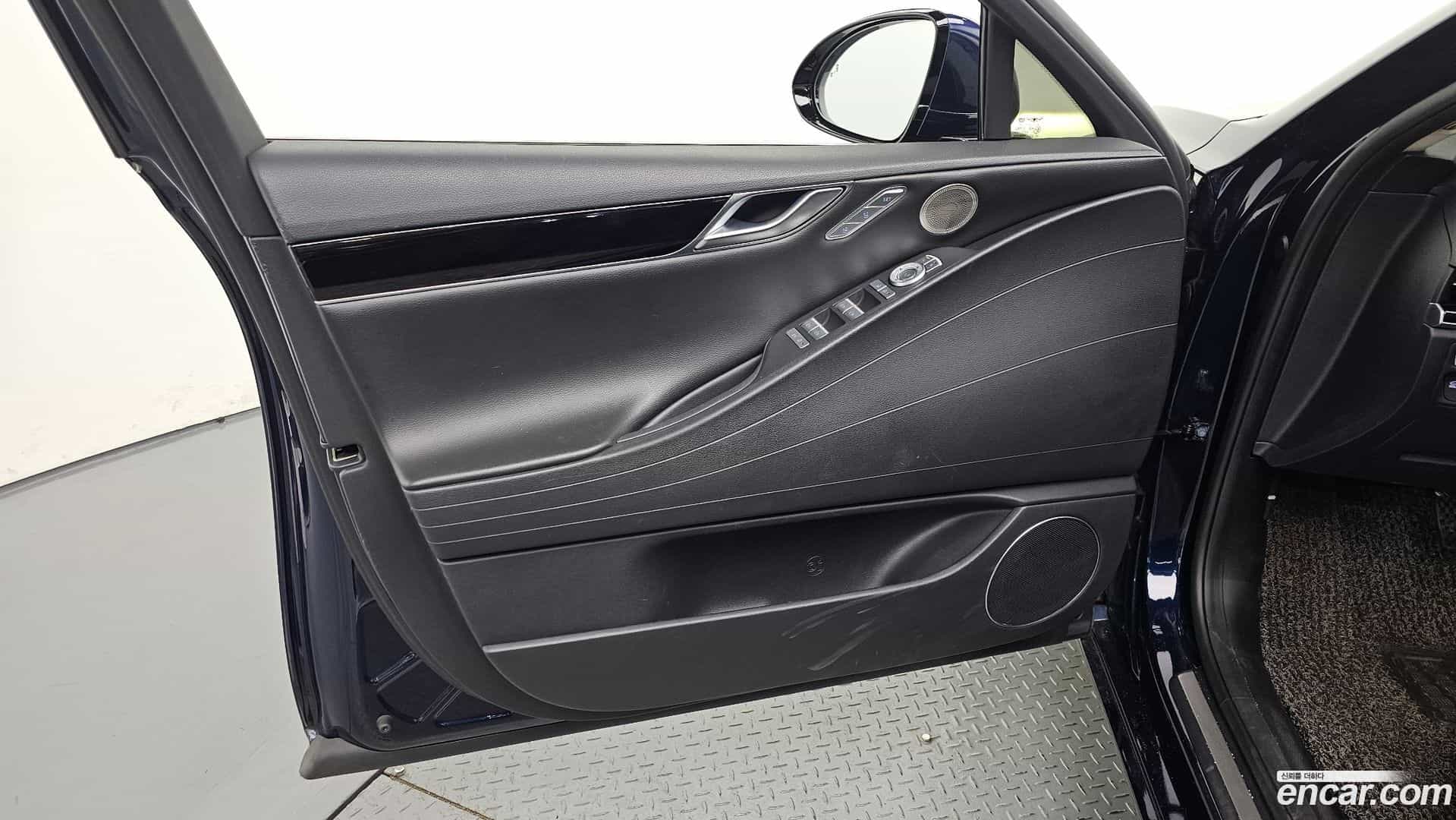 G80 Genesis 2021.1-INNER-034