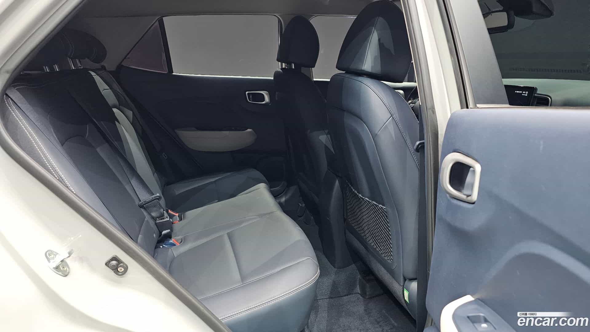 Venue Hyundai 2022.4-OPTION-016