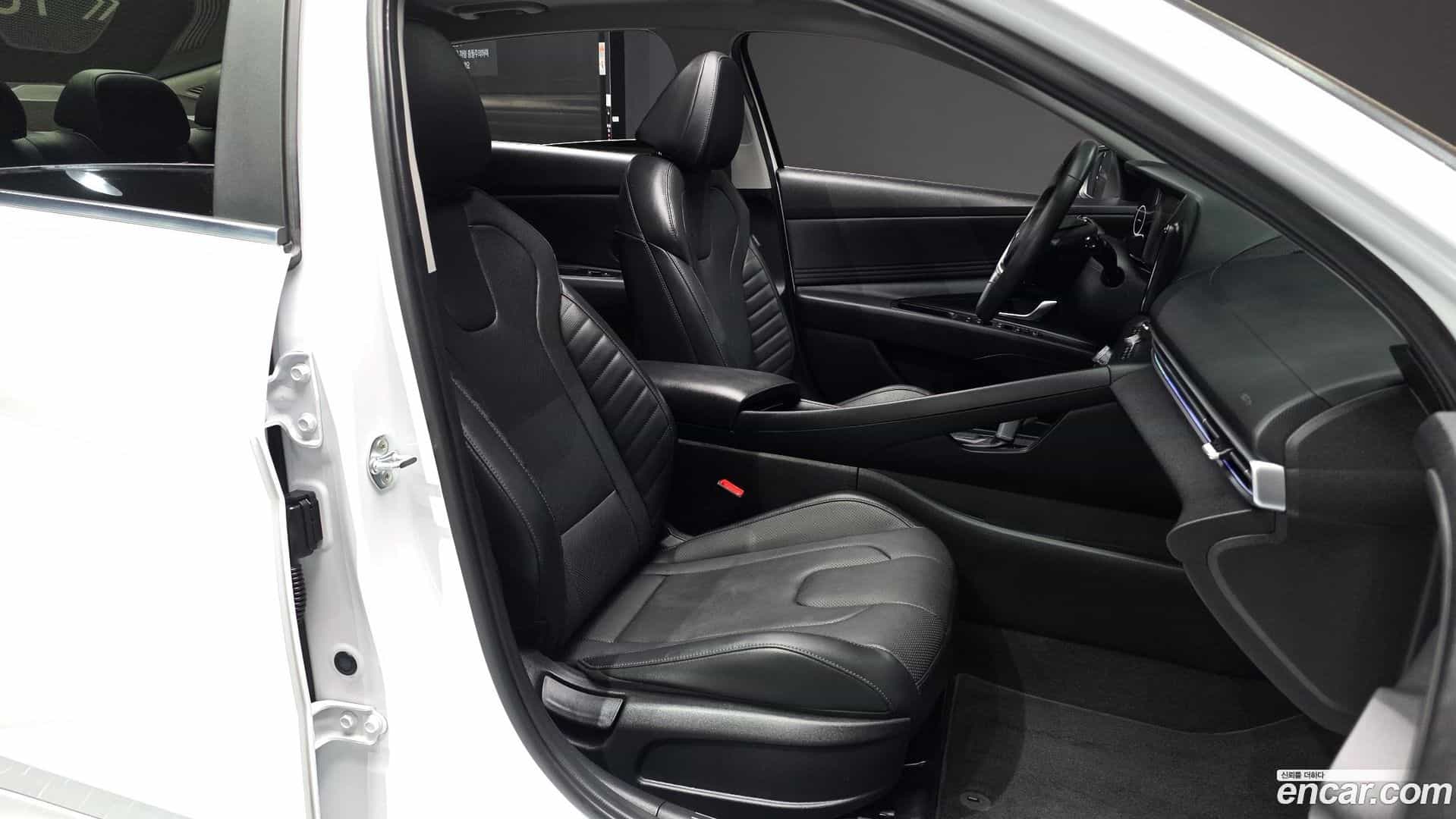 AVANTE Hyundai 2020.8-OPTION-015