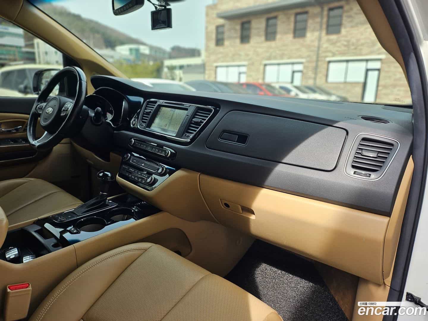 Canival Kia 2016.1-INNER-010