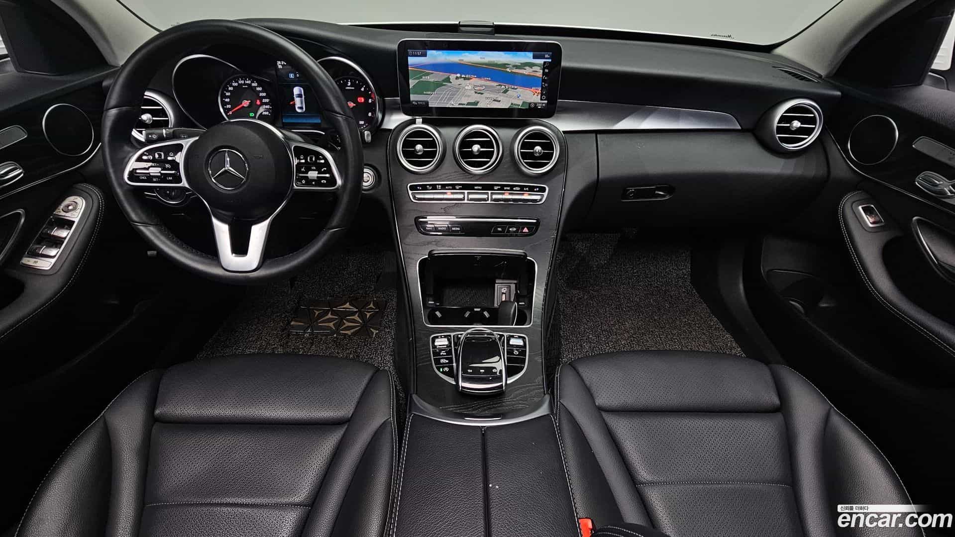 C-Class Mercedes-Benz 2019.1-INNER-007