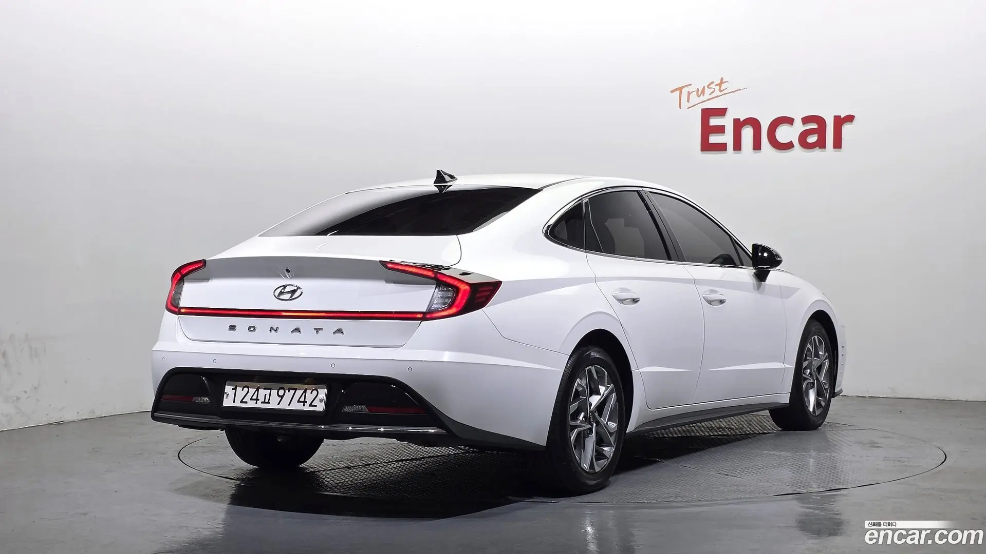 Main__Slider__Photo:Sonata Hyundai 2022.6-1