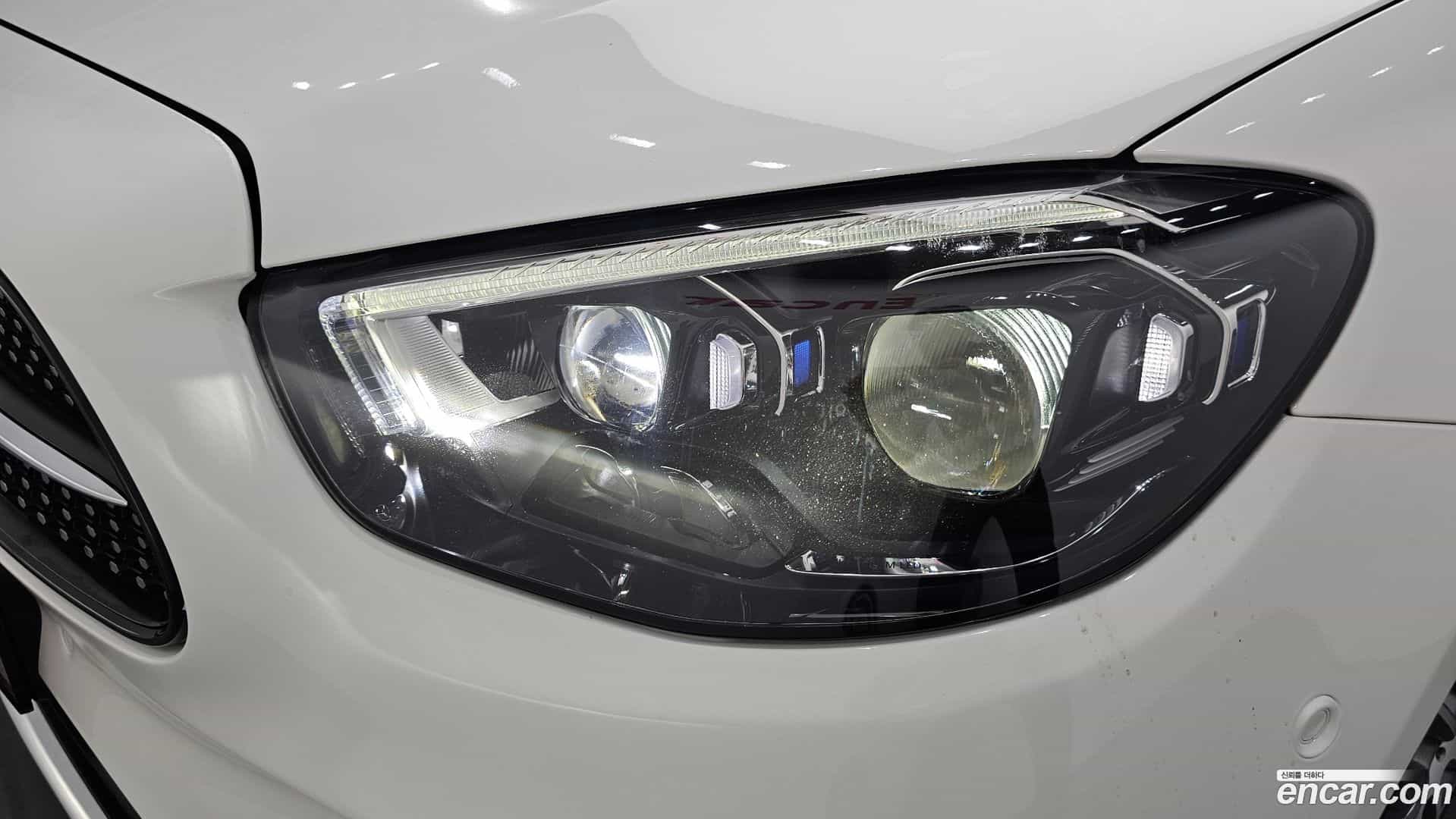 E-Class Mercedes-Benz 2022.3-OUTER-032