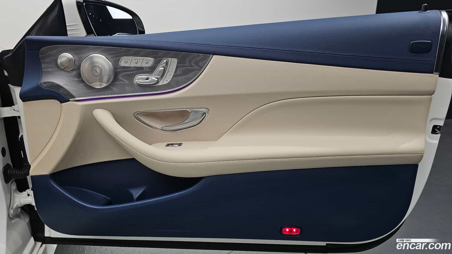 E-Class Mercedes-Benz 2022.3-INNER-035