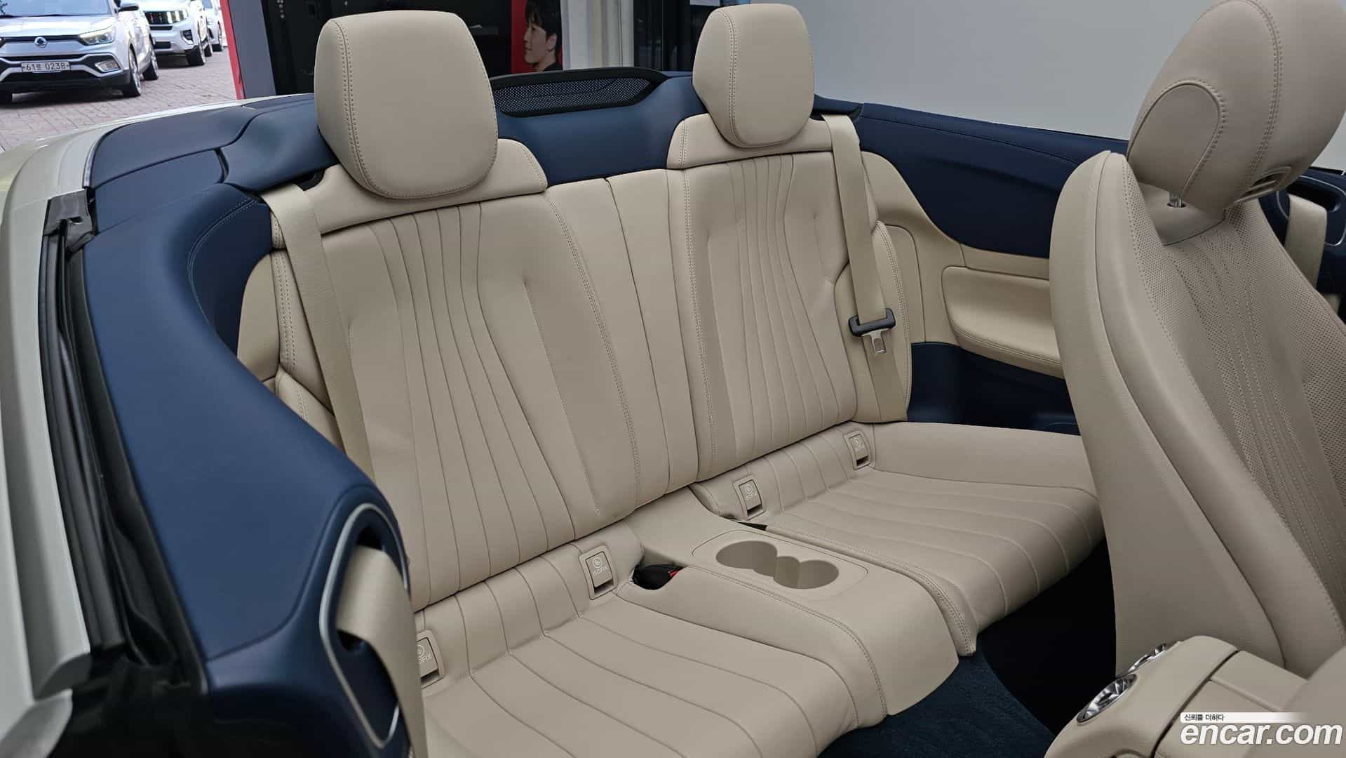 E-Class Mercedes-Benz 2022.3-INNER-036