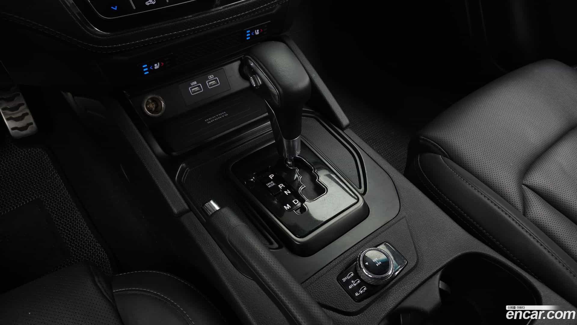 Rexton KG Mobility 2022.0-INNER-009