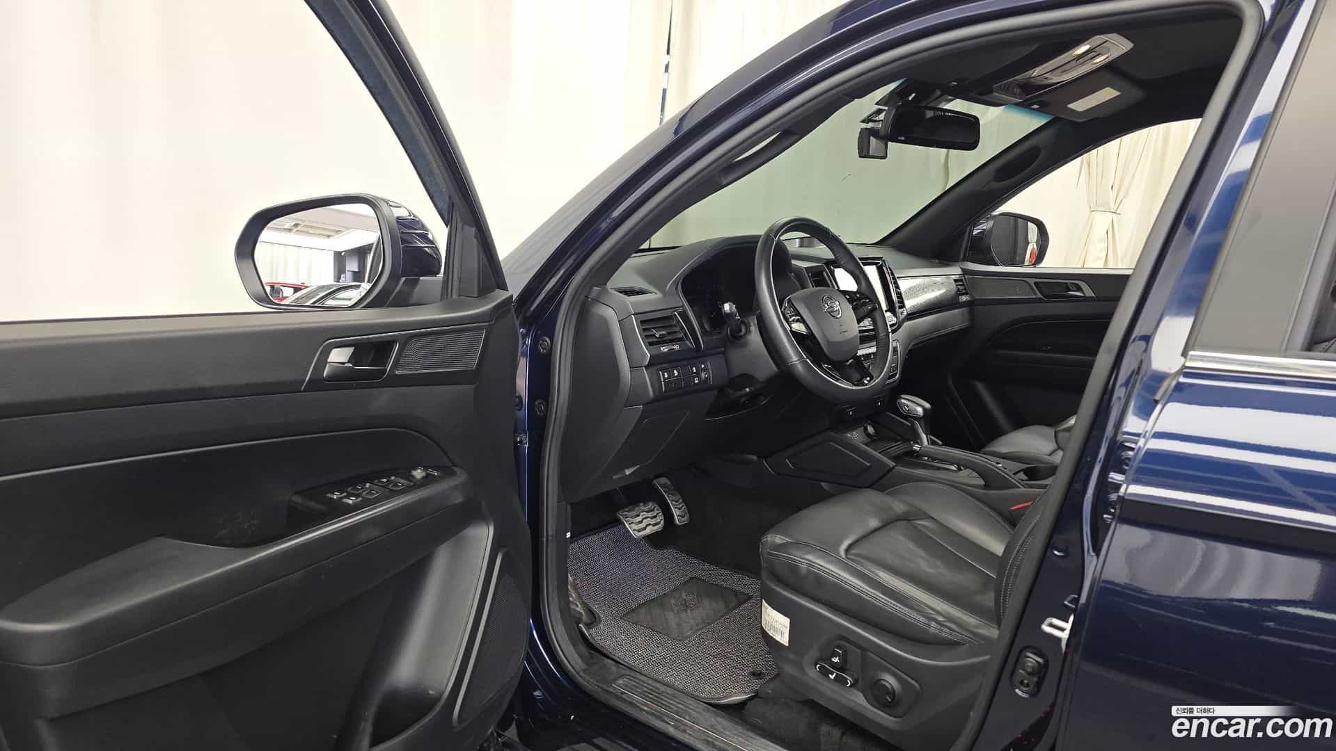 Rexton KG Mobility 2022.0-INNER-010