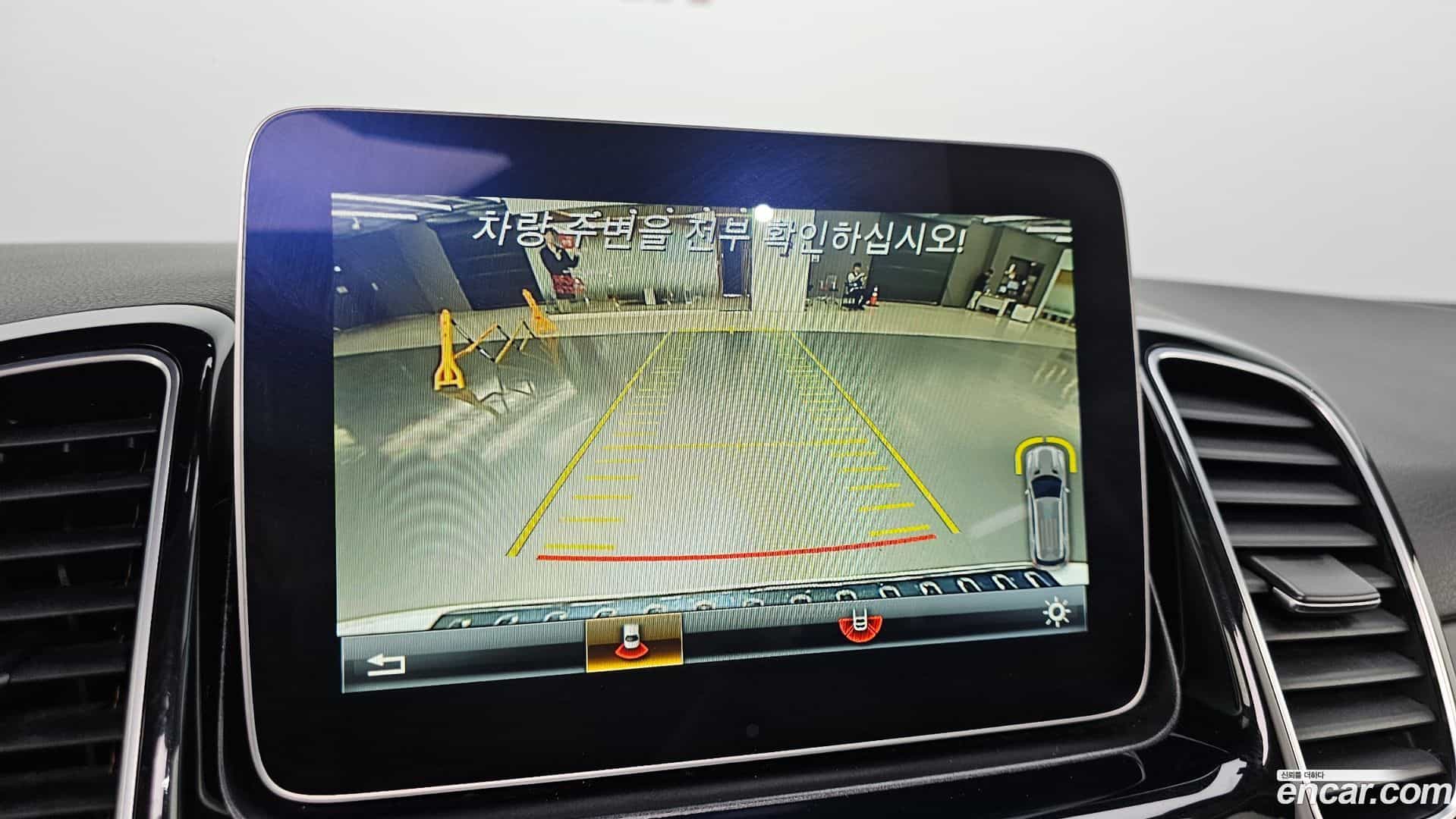 GLE-Class Mercedes-Benz 2018.10-OPTION-018