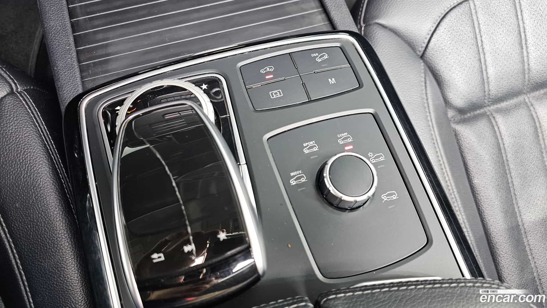 GLE-Class Mercedes-Benz 2018.10-OPTION-020