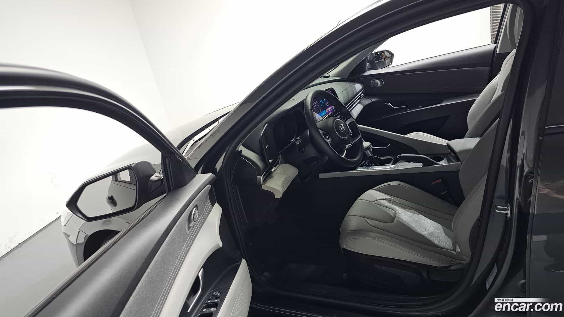 AVANTE Hyundai 2021.5-INNER-010
