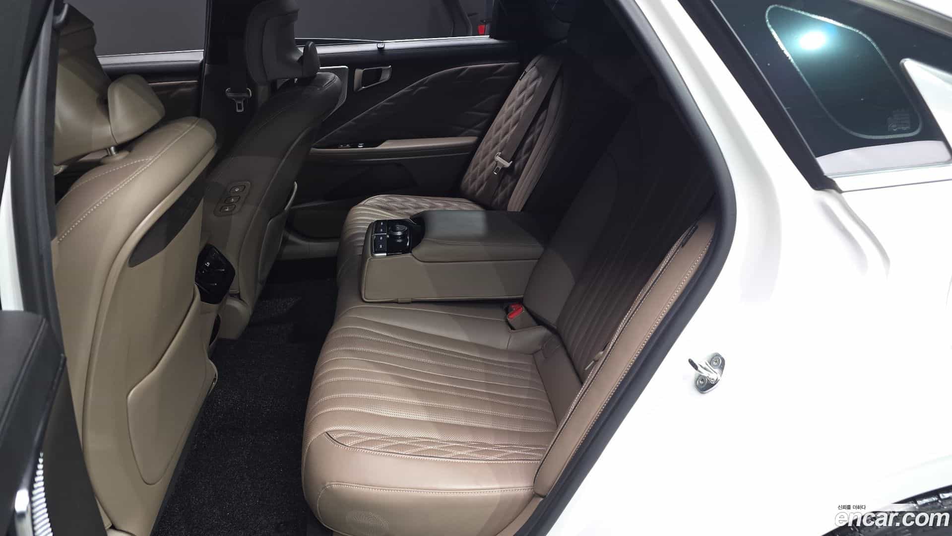 K8 Kia 2021.3-OPTION-016