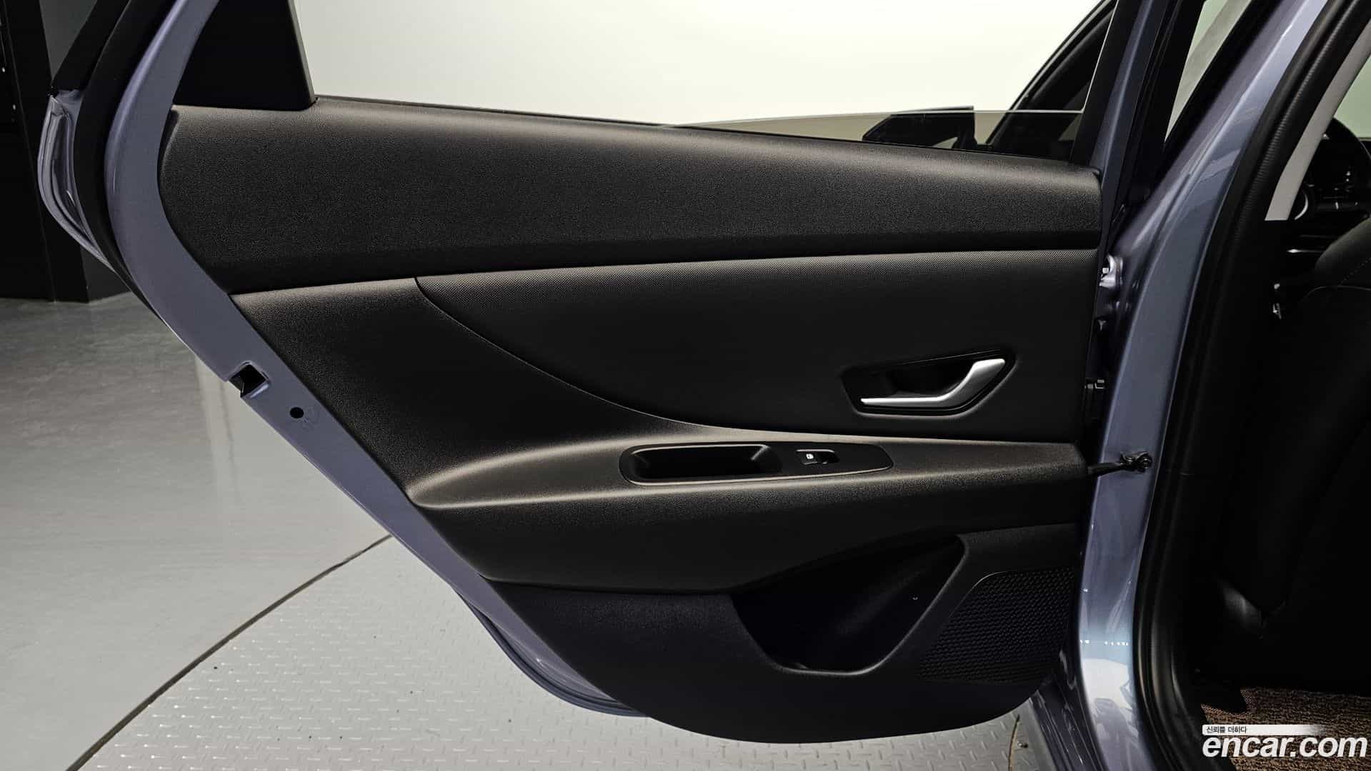 AVANTE Hyundai 2023.5-INNER-035