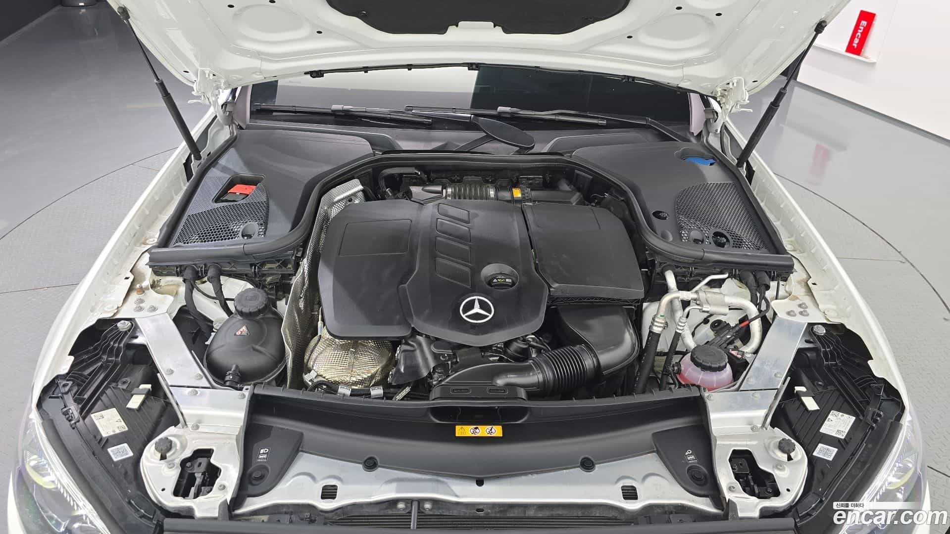 E-Class Mercedes-Benz 2023.8-OUTER-006
