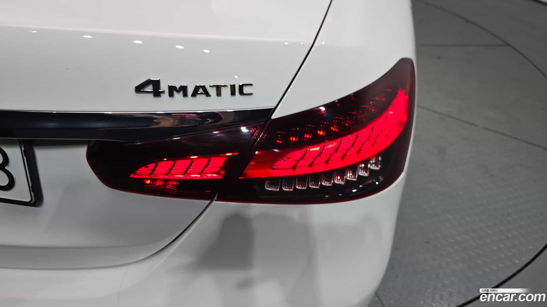 E-Class Mercedes-Benz 2023.8-OUTER-033