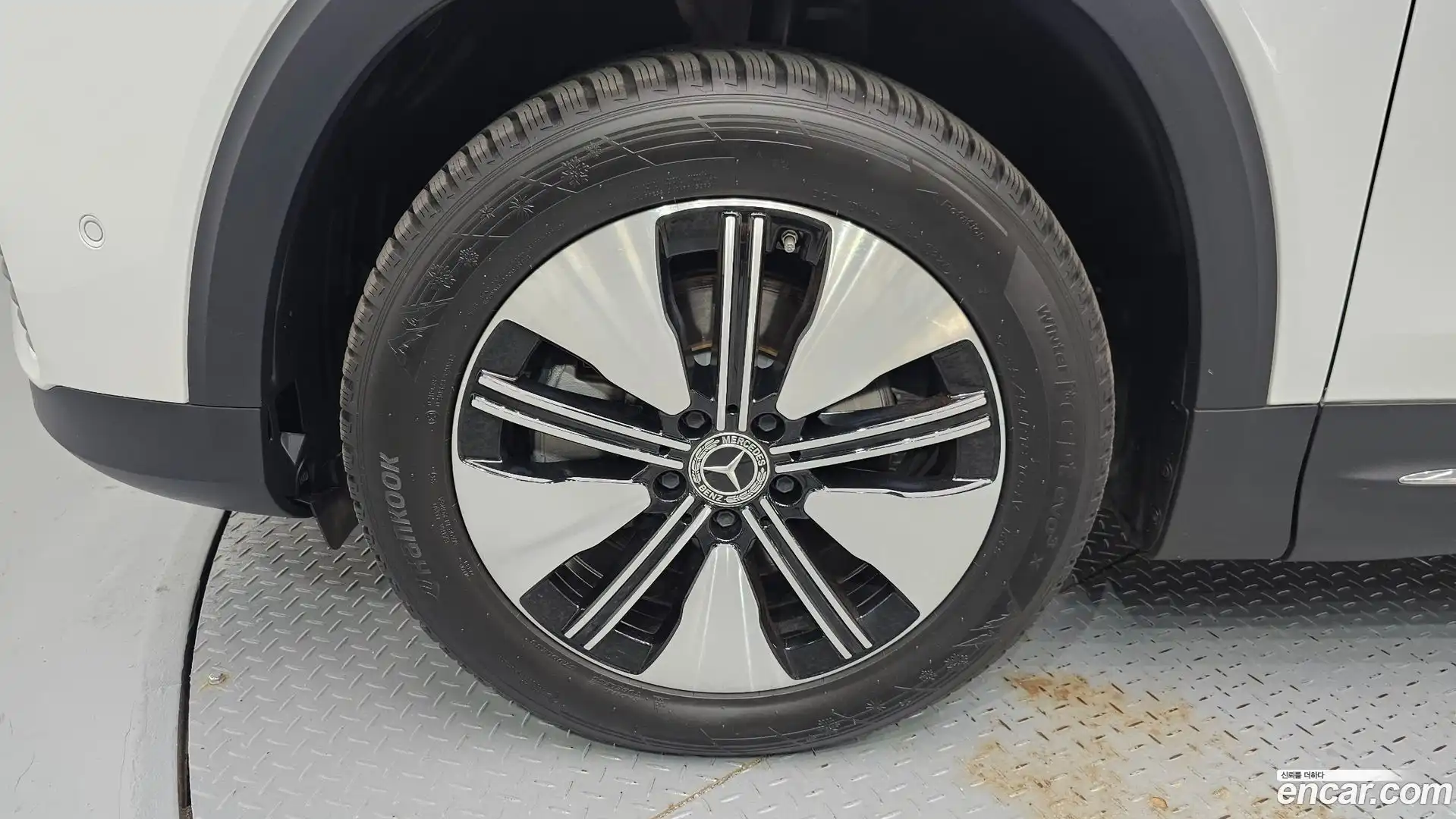 EQB Mercedes-Benz 2024.5-OUTER-005