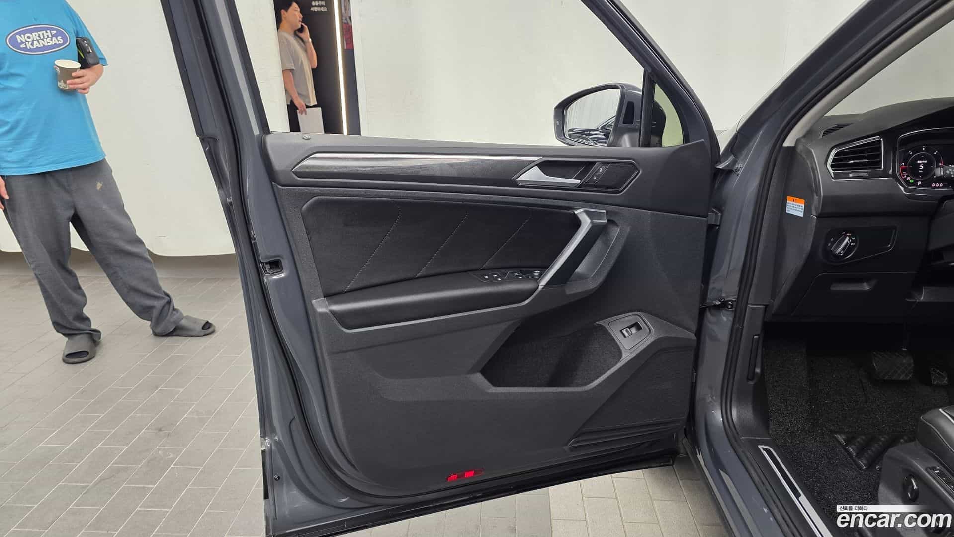 Tiguan Volkswagen 2022.7-INNER-036