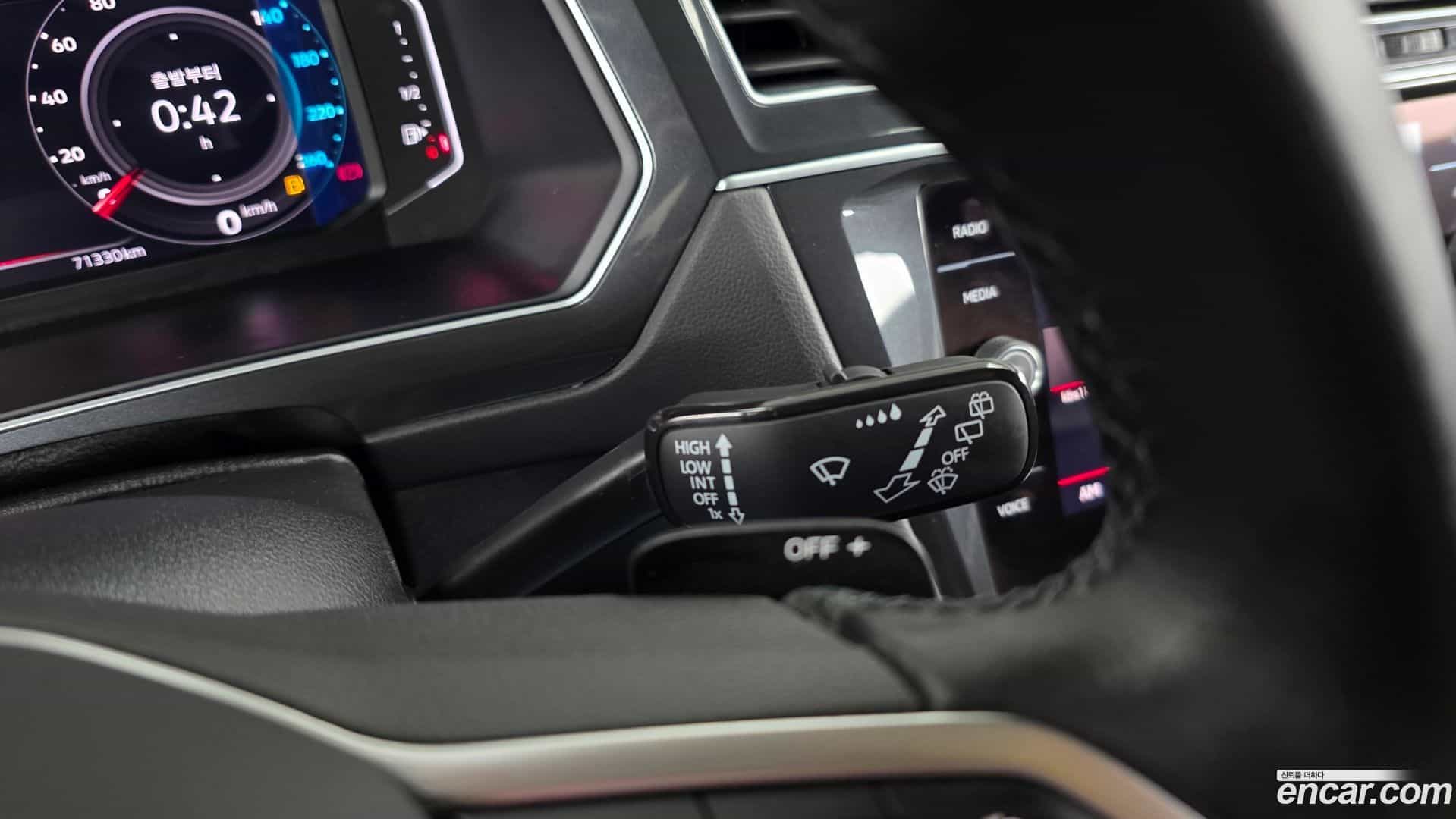 Tiguan Volkswagen 2022.7-OPTION-041