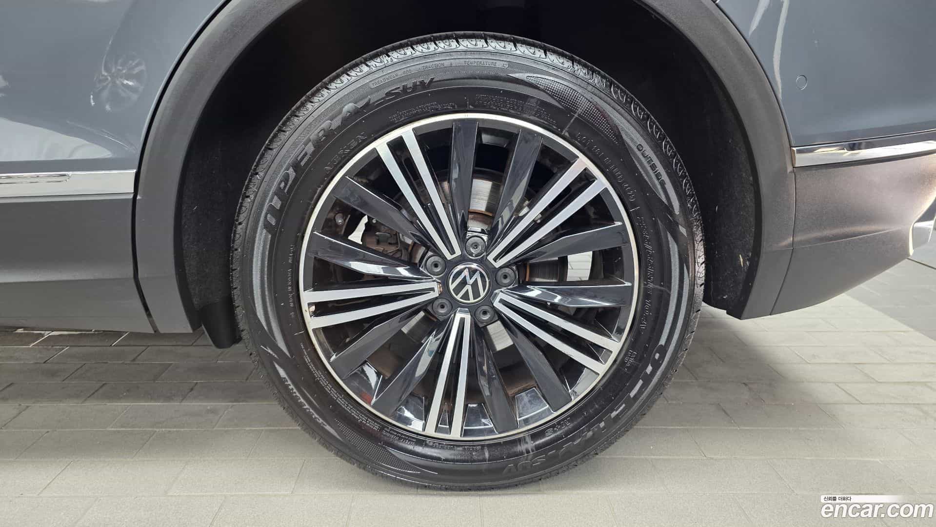 Tiguan Volkswagen 2022.7-OPTION-047