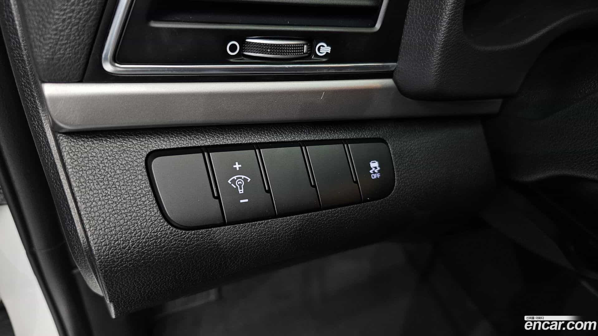 AVANTE Hyundai 2017.3-OPTION-018