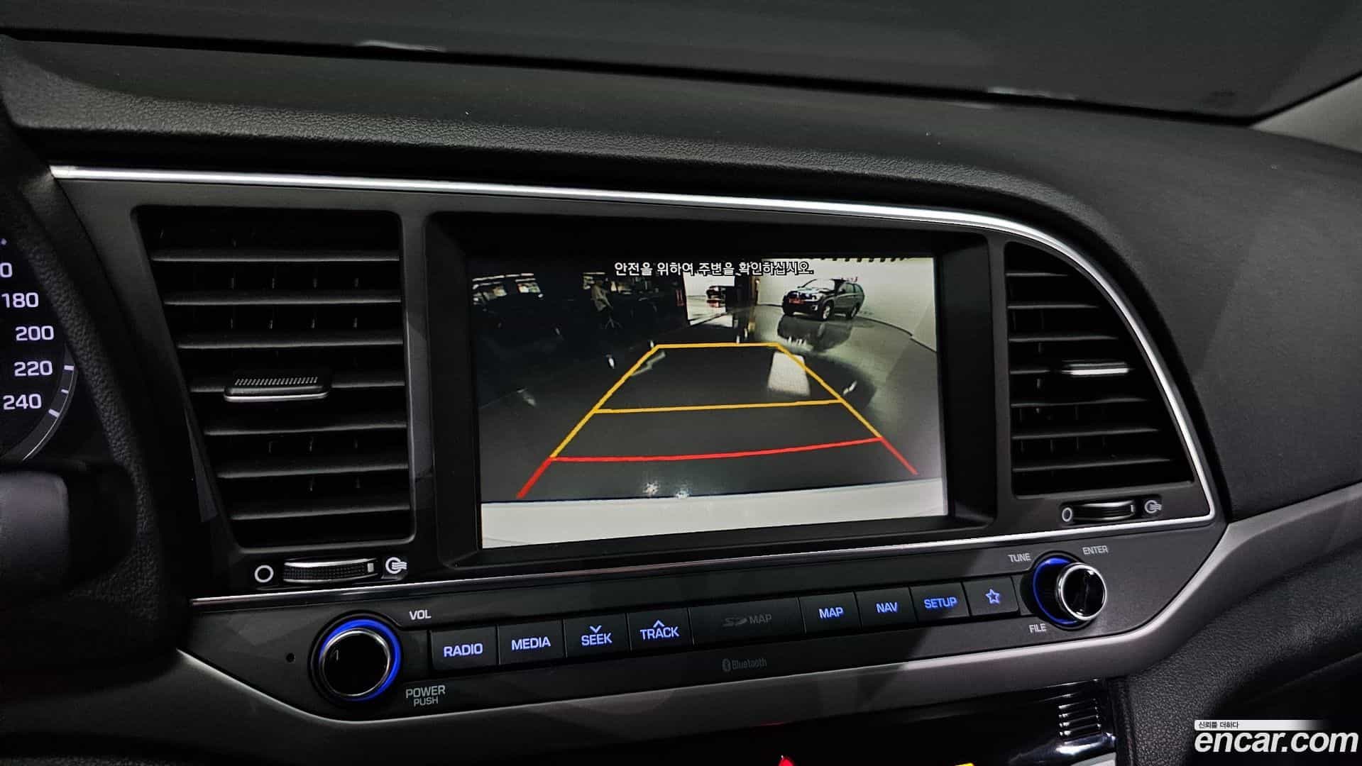 AVANTE Hyundai 2017.3-OPTION-022