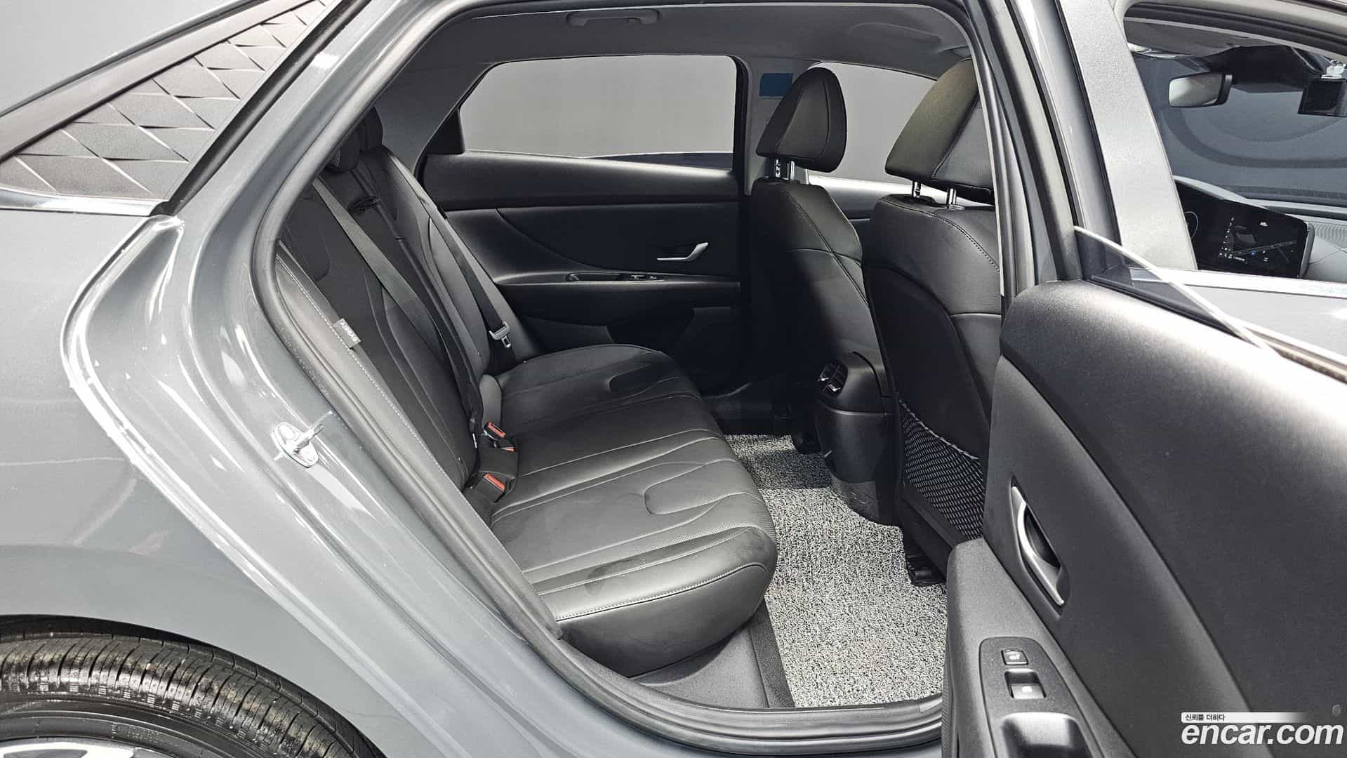 AVANTE Hyundai 2025.8-OPTION-015