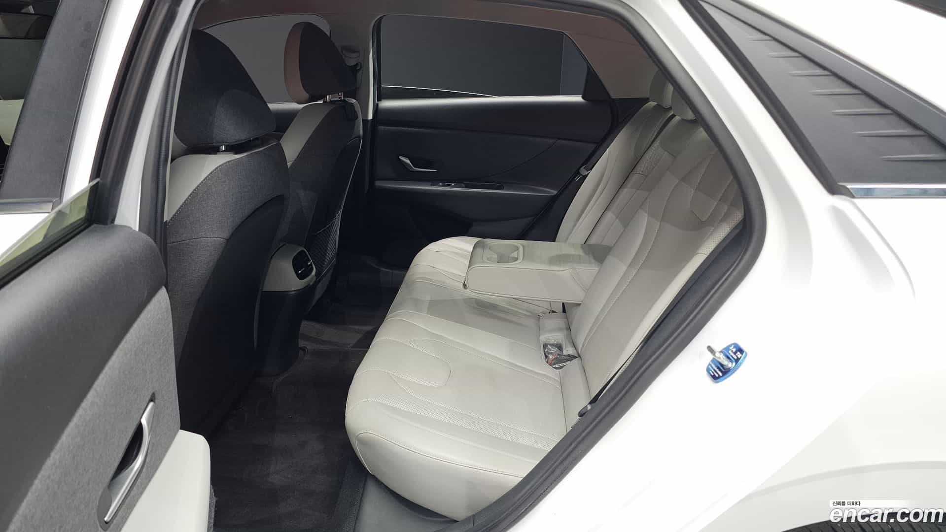 AVANTE Hyundai 2020.4-OPTION-015