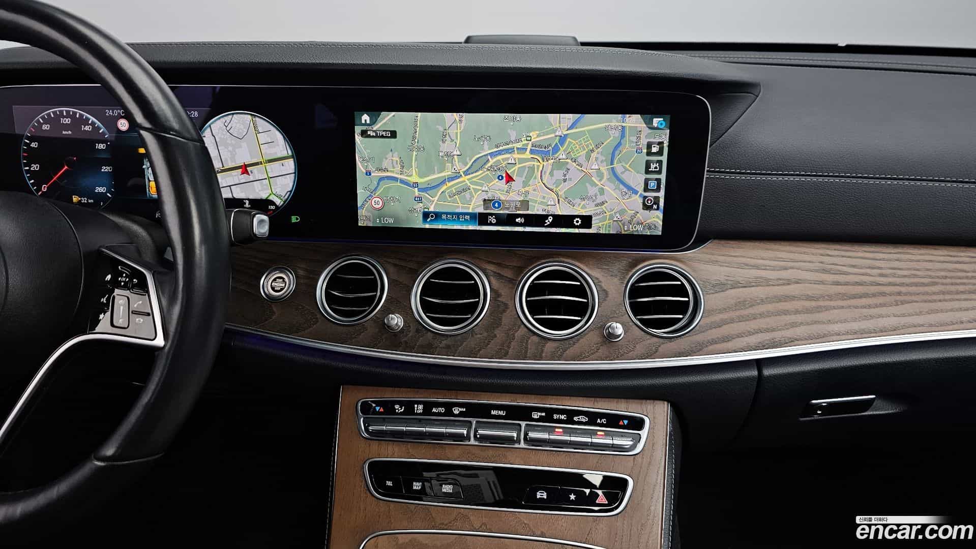E-Class Mercedes-Benz 2022.4-OPTION-017