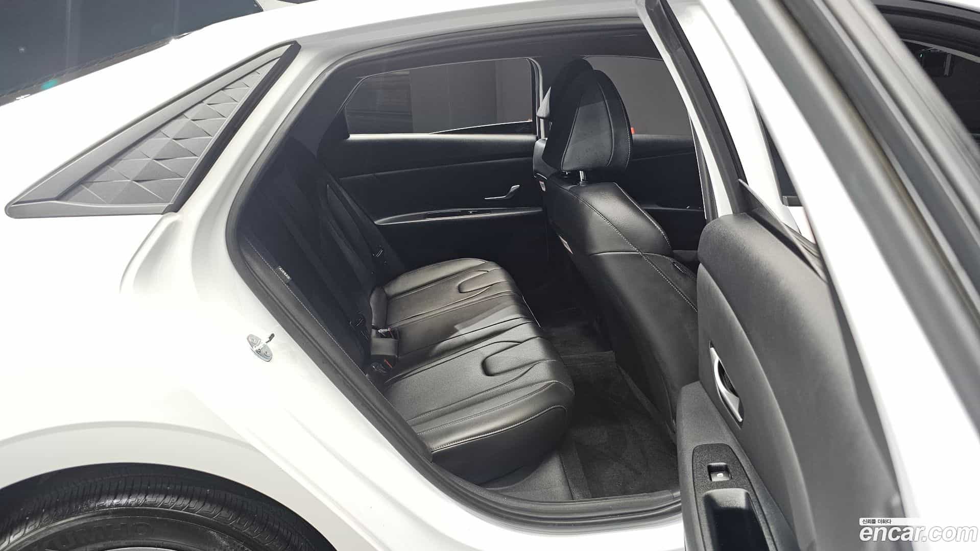 AVANTE Hyundai 2024.11-OPTION-015