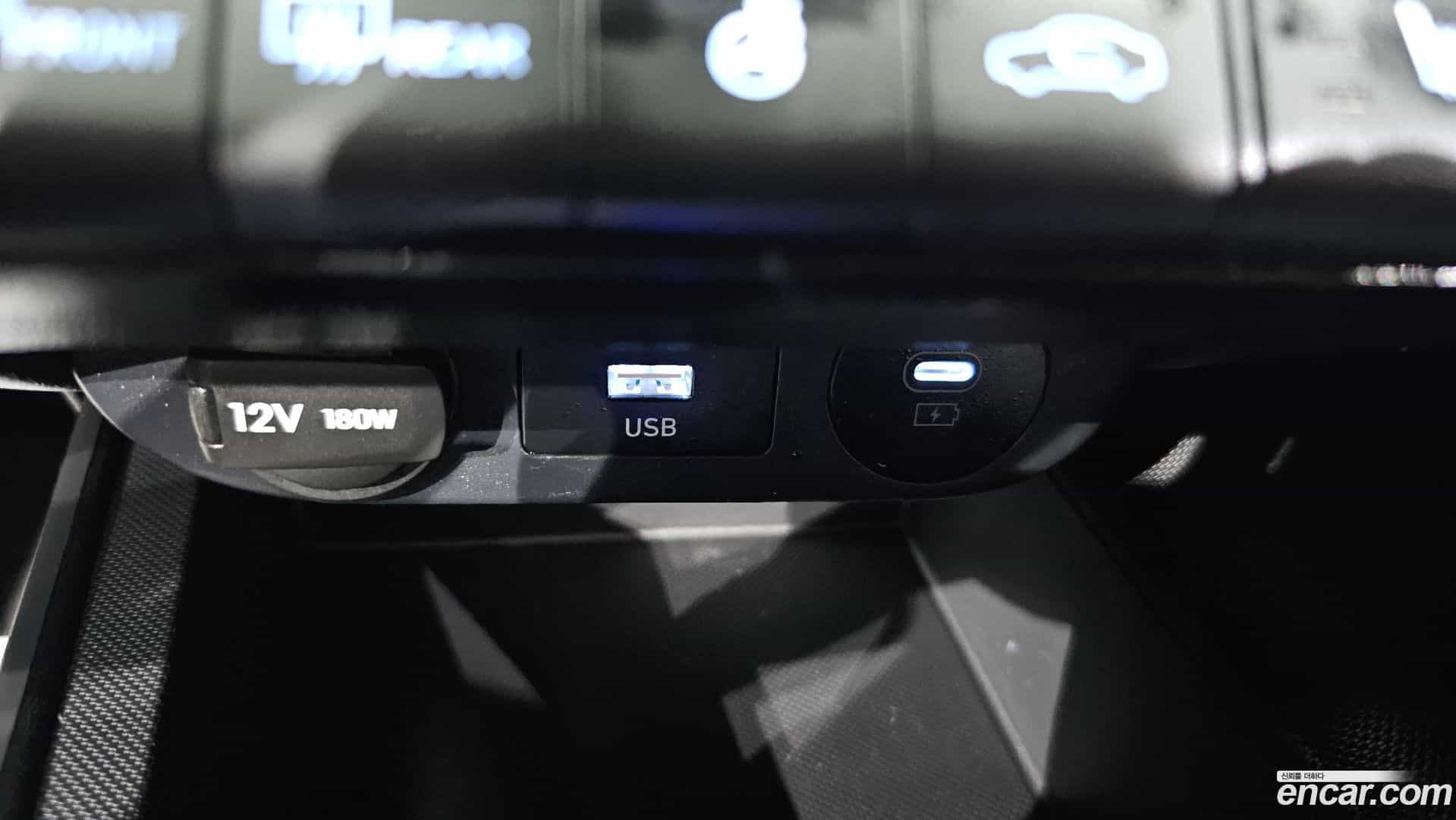 AVANTE Hyundai 2024.11-OPTION-017