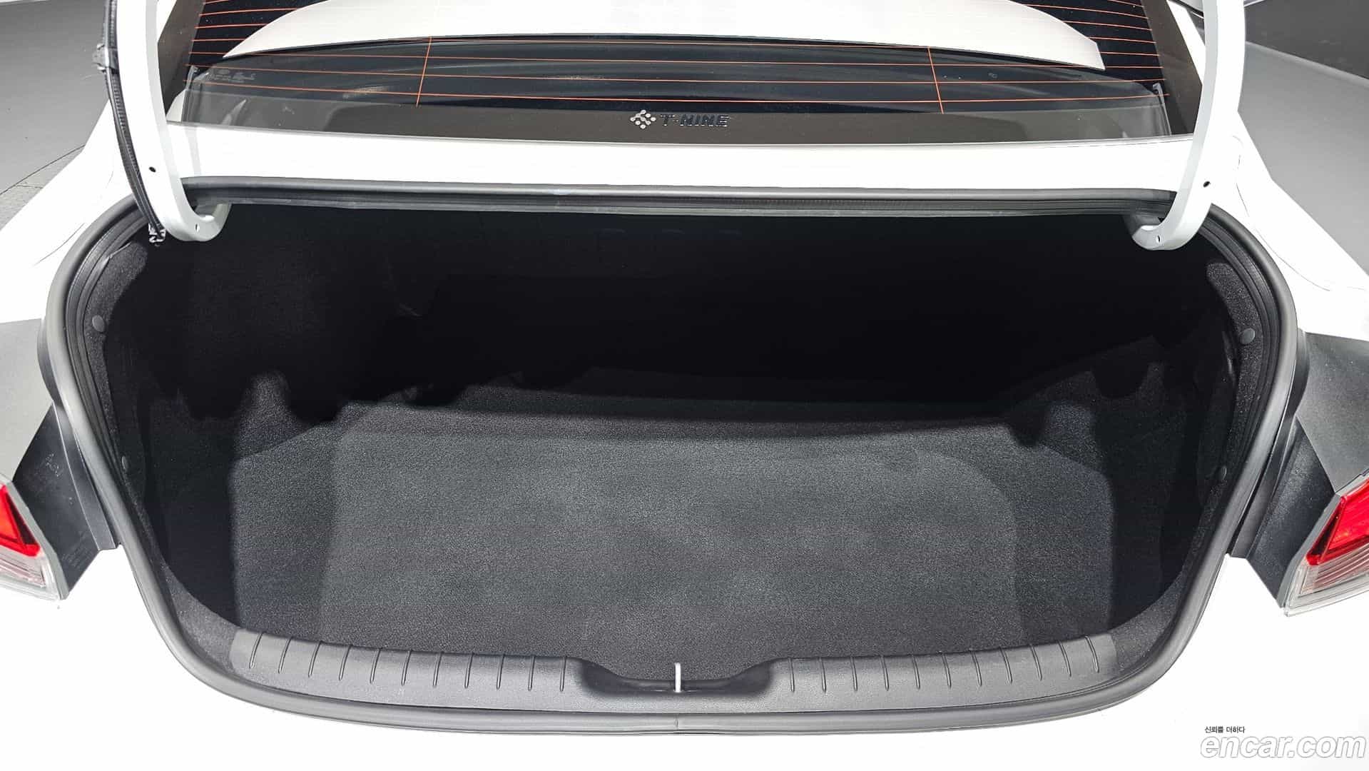 AVANTE Hyundai 2024.11-OPTION-021