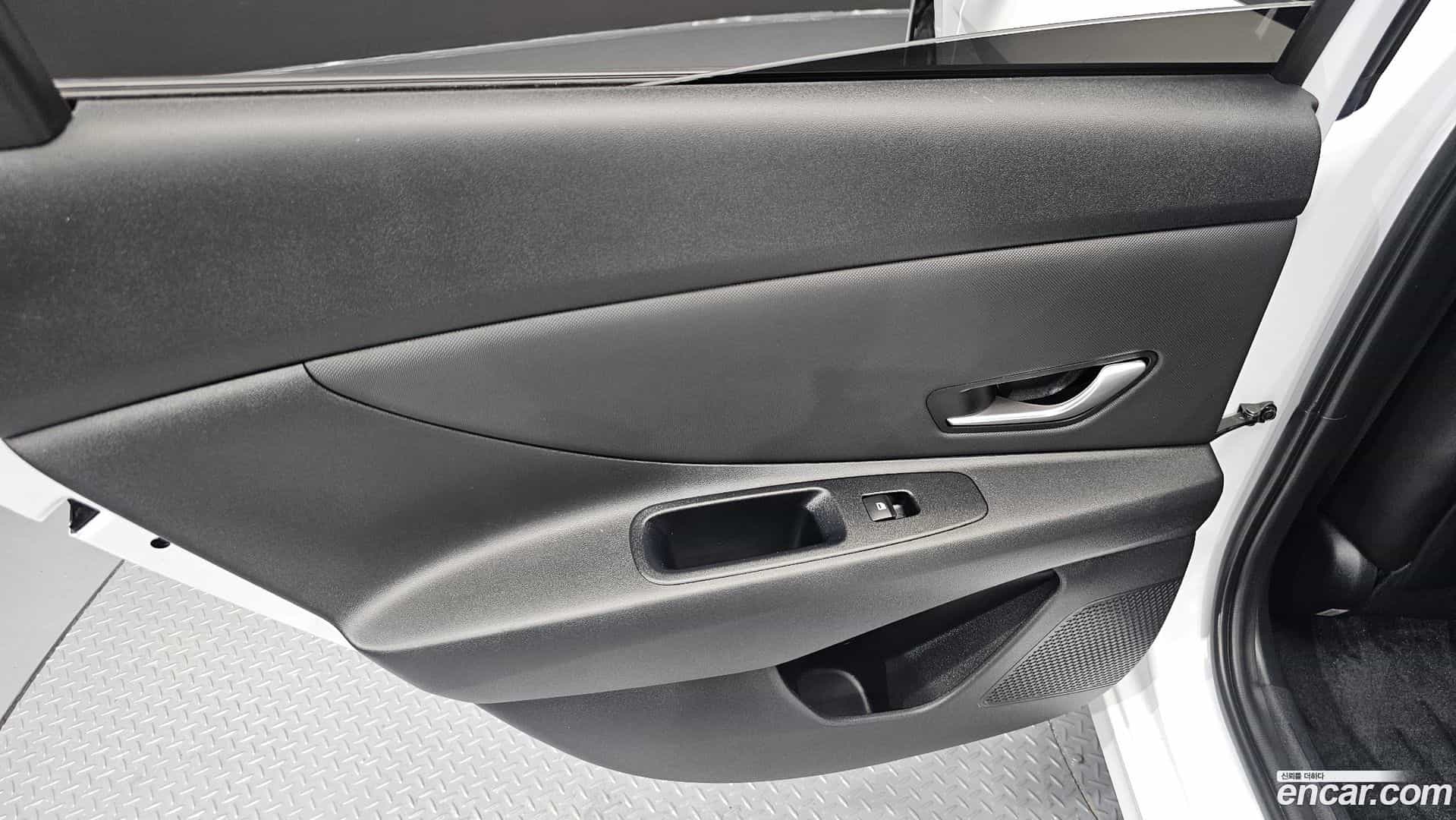 AVANTE Hyundai 2024.11-INNER-035